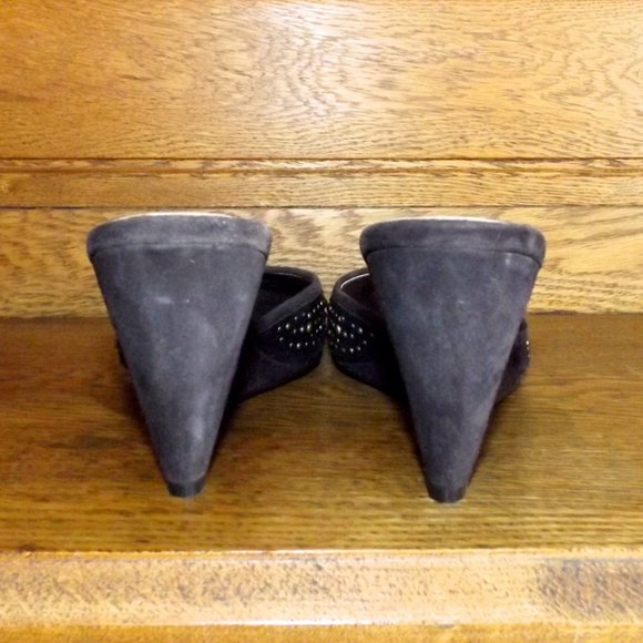 Richard Tyler Conga Brown Suede Slip-On Wedges, Size 8.5 NWOB - Picture 4 of 9